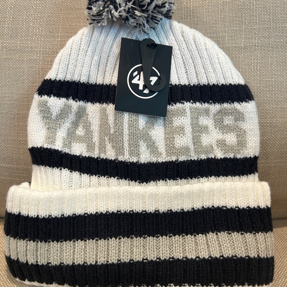 47 Black and White Yankees Hat